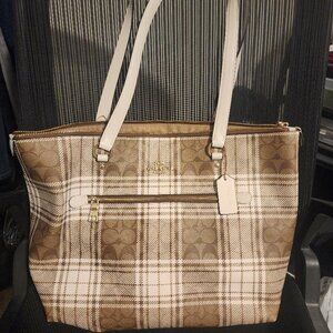 Coach Gallery Tote Signature Canvas w/ Hunting Fishing Plaid Print